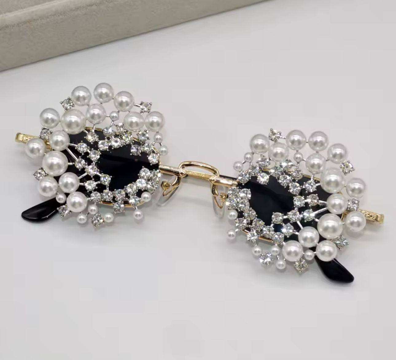 CHANEL - WHITE